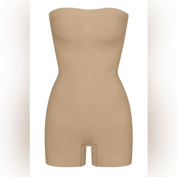 SKIMS Scultping Shapewear (Various Styles & Sizes) - Picture 7 of 9